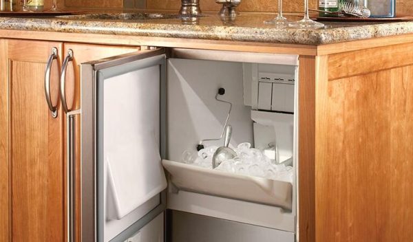 Perlick Series 15-Inch Outdoor Undercounter Ice Maker with 55 lbs, Panel Ready with Stainless Steel Interior, Reversible Hinge (H50IMW) Online Hot Sale - Image 2