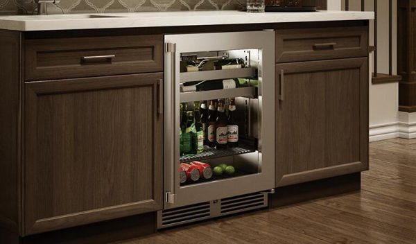 Perlick Signature Series 24-Inch 3.1 cu. ft. Capacity Built-In Glass Door Beverage Center with 3.1 cu. ft. Capacity in Stainless Steel with Glass Door (HH24BS-4-3L & HH24BS-4-3R ) Sale - Image 4