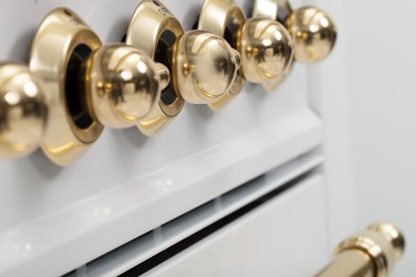 ILVE 48-Inch Nostalgie - Dual Fuel Range with 7 Sealed Burners, 5 cu. ft. Oven and Removable Griddle with Brass Trim in White (UPN120FDMPB) For Sale - Image 3